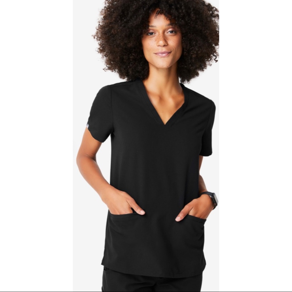 FIGS Casma Scrub Top